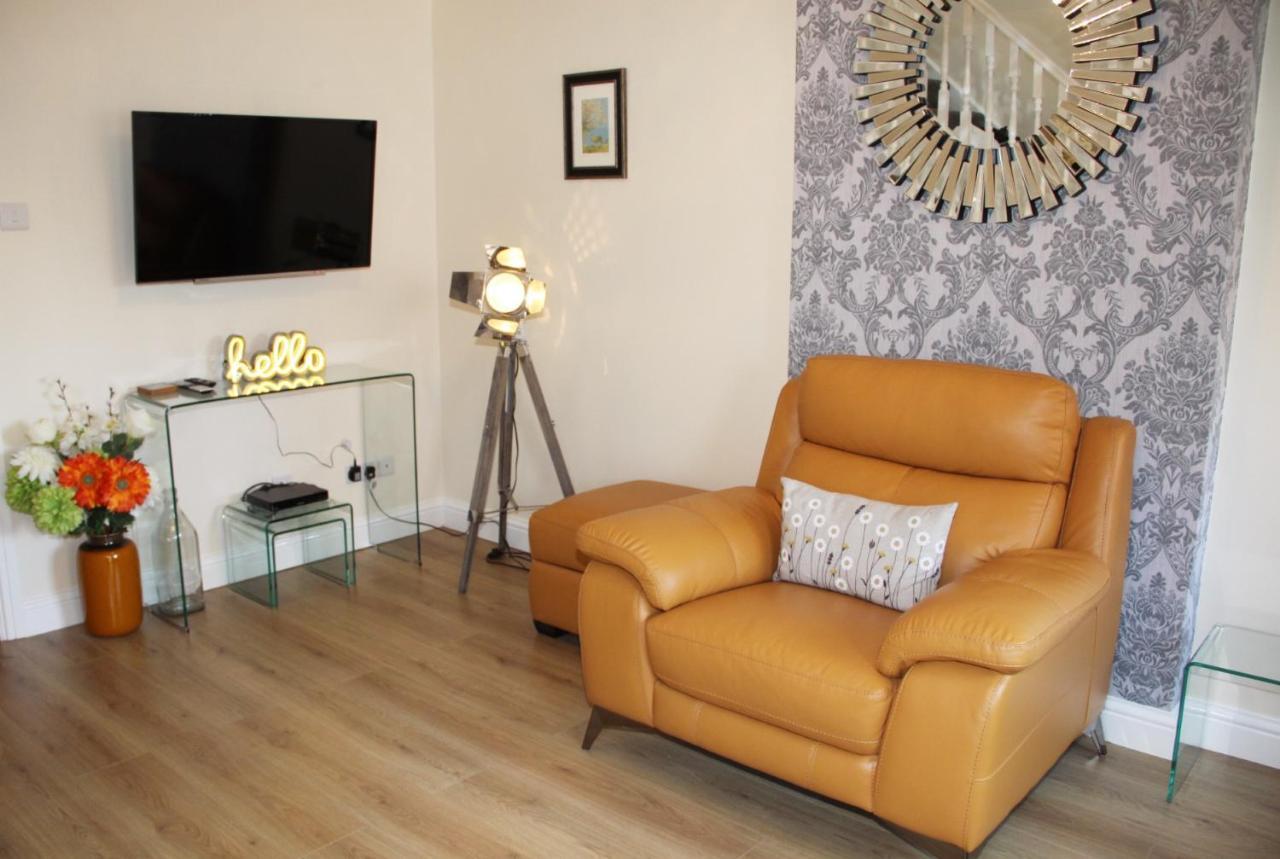 Centre Town House With Riverside Views And Free Parking 1bak Casa de férias York