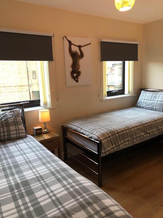 Casa de férias Centre Town House With Riverside Views And Free Parking 1bak
